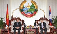 Phó Thủ tướng Chính phủ Nguyễn Xuân Phúc thăm làm việc tại Lào