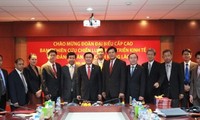 Trao đổi hợp tác kinh tế Việt Nam-CHDCND Lào