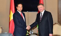Thủ tướng Nguyễn Tấn Dũng gặp các nhà lãnh đạo thành viên Liên minh kinh tế Á-Âu