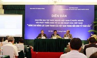 Trí thức Việt kiều góp ý nâng cao năng lực cạnh tranh của Việt Nam trong nền kinh tế toàn cầu  