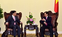Thủ tướng Nguyễn Tấn Dũng tiếp Thứ trưởng Bộ Chiến lược và Tài chính Hàn Quốc 