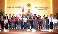  Phó Chủ tịch Quốc hội Huỳnh Ngọc Sơn tiếp Đoàn đại biểu người có uy tín trong đồng bào dân tộc