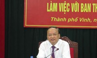 Trưởng Ban Tổ chức Trung ương Tô Huy Rứa làm việc tại tỉnh Nghệ An và Hà Tĩnh   