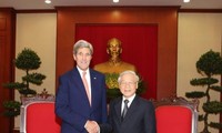 Tổng Bí thư  Nguyễn Phú Trọng tiếp Ngoại trưởng Hoa Kỳ John Kerry