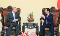 Thủ tướng Nguyễn Tấn Dũng tiếp Hoàng tử Liên hiệp Vương quốc Anh và Bắc Ireland Andrew