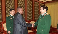 Đại tướng Phùng Quang Thanh tiếp Quốc vụ khanh về Quốc phòng Nam Phi