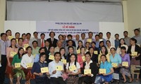Những nhà giáo dạy tiếng Việt trên đất Lào