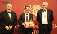 Một Việt kiều được trao Giải thưởng Lãnh đạo doanh nghiệp xuất sắc