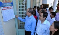 Phó Chủ tịch Hội đồng Bầu cử Quốc gia Nguyễn Thiện Nhân kiểm tra công tác bầu cử tại Đồng Nai