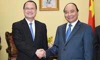 Thủ tướng Nguyễn Xuân Phúc tiếp Chủ tịch Tập đoàn Sunwah, Hong Kong (Trung Quốc) 