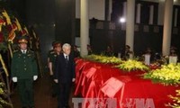 Thủ tướng Lào gửi điện chia buồn về hai vụ tai nạn máy bay SU 30MK2 và CASA 212 