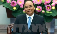 Thủ tướng Nguyễn Xuân Phúc rời Hà Nội lên đường thăm chính thức Trung Quốc 