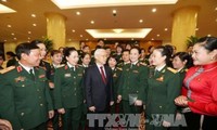 Tổng Bí thư Nguyễn Phú Trọng tiếp các đại biểu phụ nữ Quân đội tiêu biểu toàn quân 