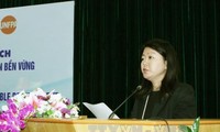 Bộ Nội vụ trao Kỷ niệm chương cho Phó Trưởng Đại diện Quỹ Dân số Liên Hợp Quốc tại Việt Nam 