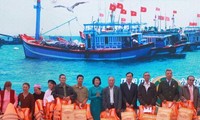 Phó Chủ tịch nước Đặng Thị Ngọc Thịnh dự Lễ hội ra khơi, bám biển năm 2017
