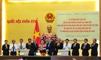 Ủy ban Thường vụ Quốc hội, Chính phủ,  Ủy ban TW Mặt trận Tổ quốc Việt Nam ký nghị quyết liên tịch