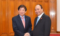 Thủ tướng Nguyễn Xuân Phúc tiếp Đoàn cấp cao Đảng Hành động Nhân dân Singapore cầm quyền