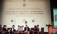 Thành phố Hồ Chí Minh và Hoa Kỳ trao đổi về mô hình mới trong giáo dục 