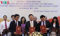Ký kết chương trình phối hợp giữa Bộ Tư pháp với Đài Tiếng nói Việt Nam và Đài Truyền hình Việt Nam 