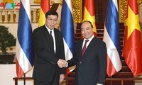 Thủ tướng Nguyễn Xuân Phúc tiếp Chủ tịch Hội đồng Lập pháp quốc gia Thái Lan