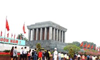 Ngừng đón khách viếng Lăng Chủ tịch Hồ Chí Minh trong 3 tháng để tu bổ