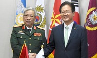 Việt Nam kiên quyết bảo vệ chủ quyền trên Biển Đông trên cơ sở luật pháp quốc tế đã quy định