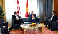 Phó Thủ tướng Vương Đình Huệ làm việc với lãnh đạo cấp cao trong Chính phủ và Nghị viện của Thuỵ Sỹ