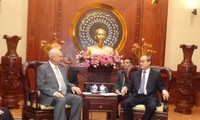 Bí thư Thành ủy thành phố Hồ Chí Minh tiếp Đại sứ Liên bang Nga và Tổng lãnh sự Trung Quốc