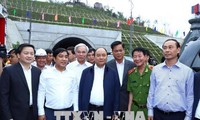 Thủ tướng Nguyễn Xuân Phúc thăm hầm Đèo Cả 