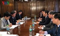 Bộ trưởng Trần Tuấn Anh gặp song phương với đại diện Nhật Bản, Chile và Mexico