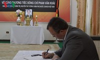 Bạn bè quốc tế, cộng đồng người Việt ở nước ngoài viếng nguyên Thủ tướng Phan Văn Khải