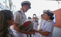 Đoàn tàu Hải quân Hoàng gia Australia thăm Thành phố Hồ Chí Minh 