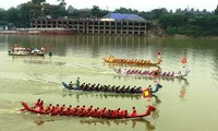 Hội bơi chải truyền thống trên sông Lô năm 2018