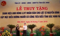 Phó Chủ tịch nước trao danh hiệu Anh hùng LLVT Nhân dân cho Liệt sỹ Nguyễn Đình Xô
