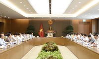 Thủ tướng Nguyễn Xuân Phúc chủ trì họp Thường trực Chính phủ 