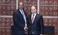 Thủ tướng Nguyễn Xuân Phúc gặp Thủ tướng Vanuatu