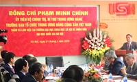Trưởng Ban Tổ chức Trung ương Phạm Minh Chính làm việc với Đại học Khoa học Xã hội và Nhân văn