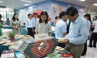 Trưng bày, giới thiệu hơn 900 cuốn sách về Chủ tịch Hồ Chí Minh