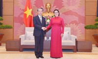 Chủ tịch Quốc hội Nguyễn Thị Kim Ngân tiếp Đại sứ Trung Quốc