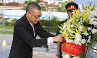 Dâng hương tri ân các liệt sỹ quân tình nguyện Việt Nam tại Campuchia