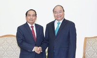Thủ tướng Nguyễn Xuân Phúc tiếp Phó Thủ tướng Lào Bounthong Chithmany