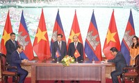 Hoạt động của Chủ tịch Đảng Nhân dân Campuchia, Thủ tướng Chính phủ Campuchia Samdech Techo Hunsen tại Việt Nam