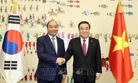 Thủ tướng Nguyễn Xuân Phúc hội kiến Chủ tịch Quốc hội Hàn Quốc
