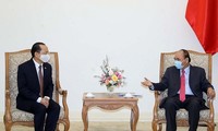 Thủ tướng Nguyễn Xuân Phúc tiếp Đại sứ Campuchia 