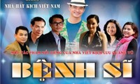 Vở kịch “Bệnh sĩ” của Nhà hát Kịch Việt Nam mang tiếng cười trở lại sân khấu sau dịch COVID-19