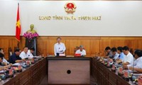 Phó Chủ tịch Quốc hội Phùng Quốc Hiển kiểm tra công tác bầu cử tại tỉnh Thừa Thiên Huế
