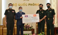 Việt Nam tiếp tục hỗ trợ Lào vật tư y tế phòng, chống dịch COVID-19