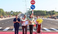 Thủ tướng Chính phủ tặng Bằng khen cho cụ ông hiến 7.000 m2 đất làm đường giao thông