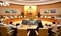Thủ tướng chủ trì phiên họp thường kỳ Chính phủ tháng 9 với 63 tỉnh thành