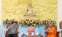 Thủ tướng Phạm Minh Chính đến thăm, chúc mừng Hội Đoàn kết sư sãi yêu nước tỉnh Trà Vinh